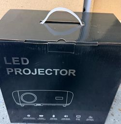 4K Projector, 2000 ANSI, 38W Speakers (New)