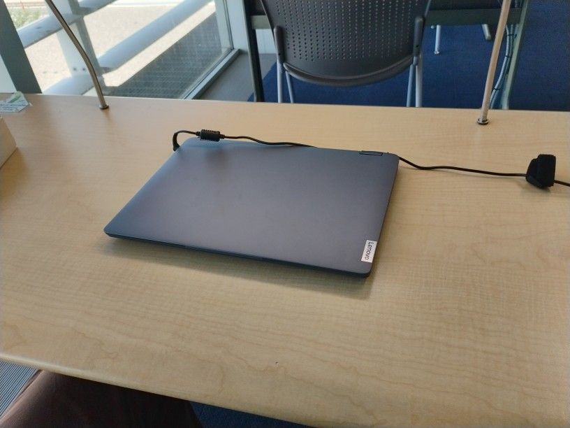 Lenovo IdeaPad Flex 5 (14IAU7)