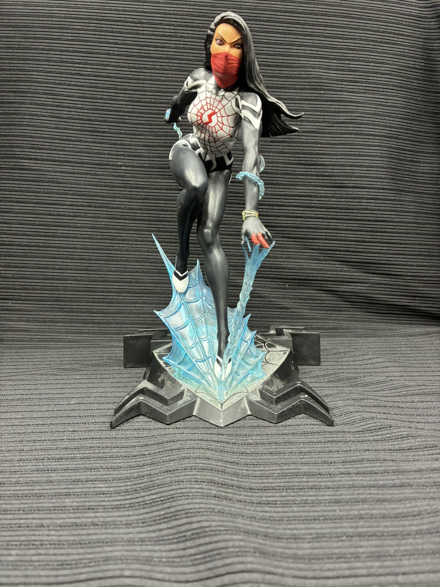 Star Trek Voyager Seven of Nine Statue