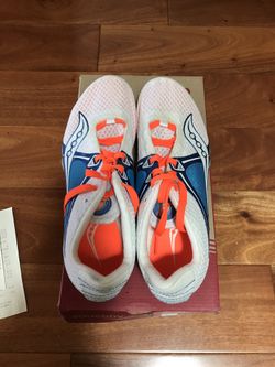 Saucony track shoes size 9