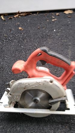 Milwaukee cordless skill saw