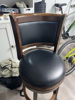 Wood 2 high chairs