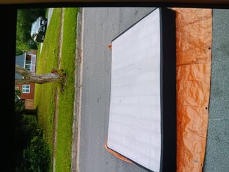 BLACK QUEEN SIZE BOX SPRING