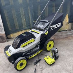 SELF PROPELLED VARIABLE  SPEED RYOBI 40 V HP HI PERFORMANCE ADVANCED TECHNOLOGY CORDLESS LAWNMOWER KIT20 "INCH . INCLUDES ONE BATTERY AND FAST CHARGER