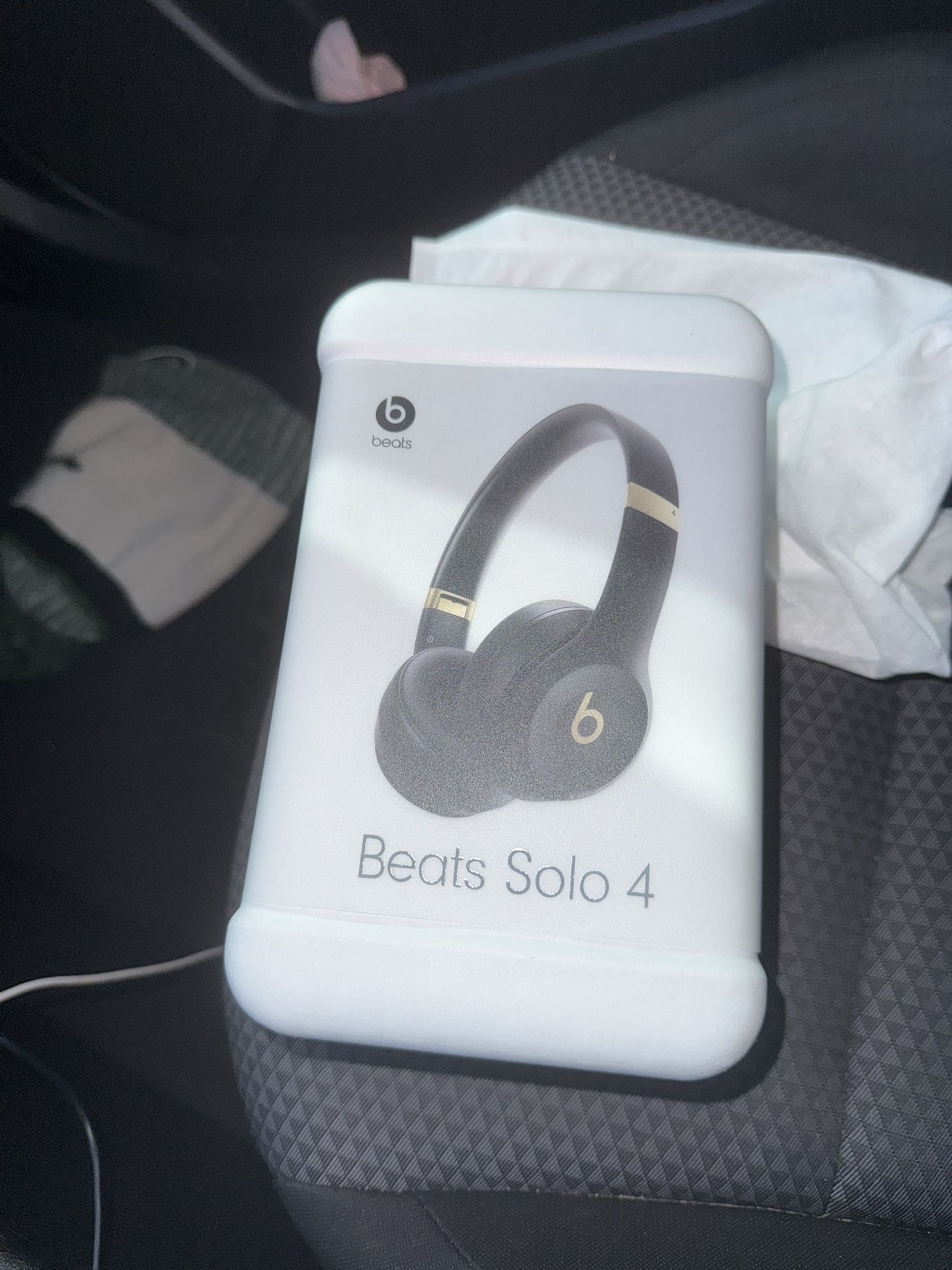 Beats Solo 4