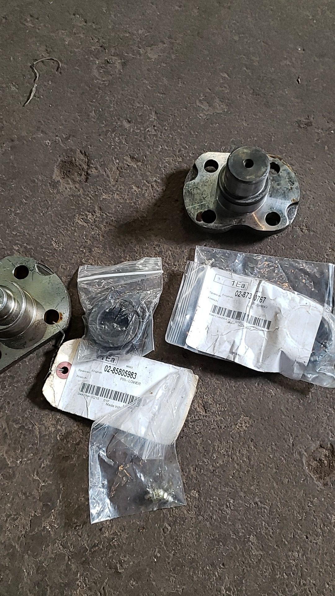 Case 580 upper and lower king pin kit complete