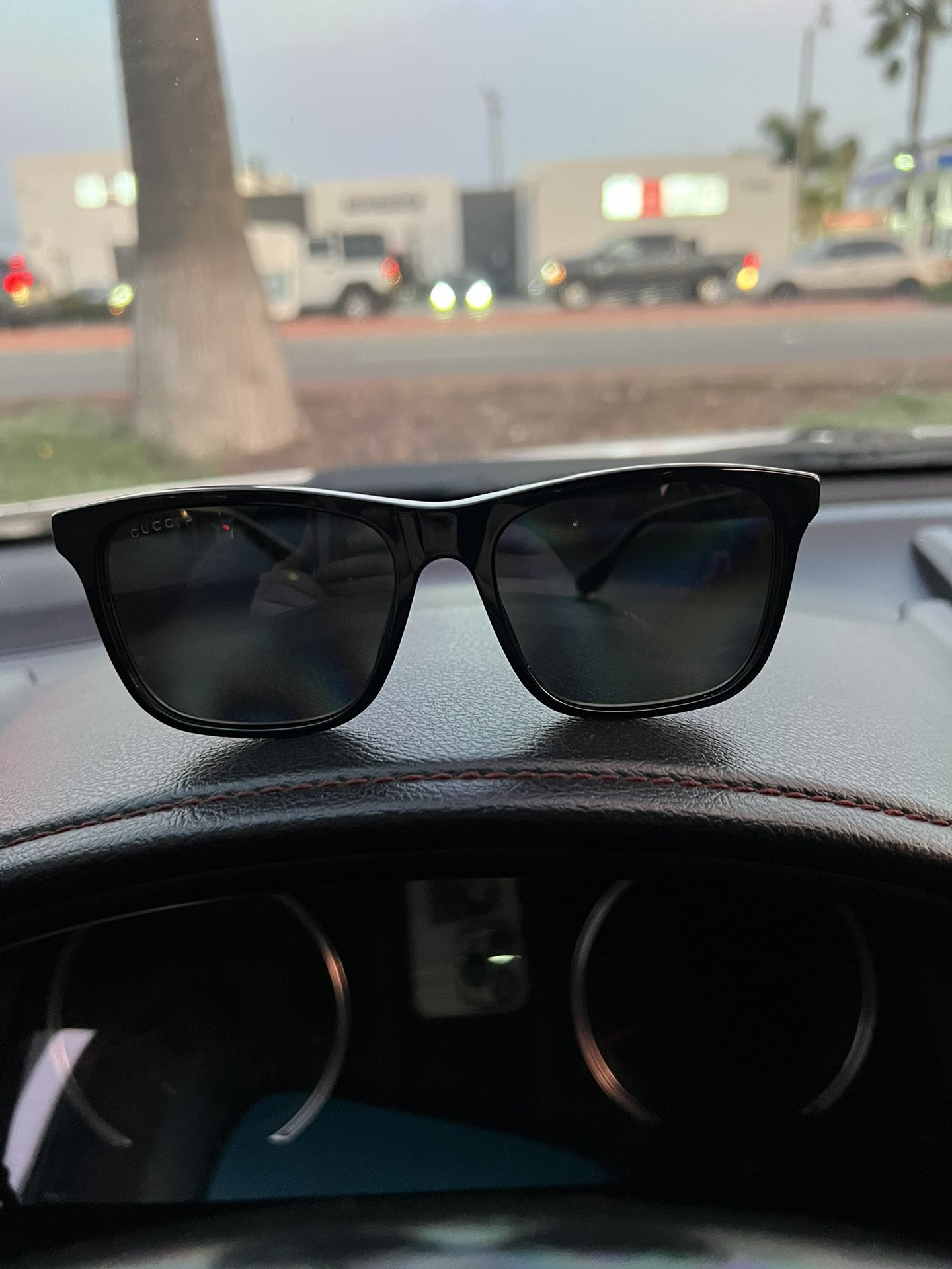Gucci Sunglass-Model GG0318