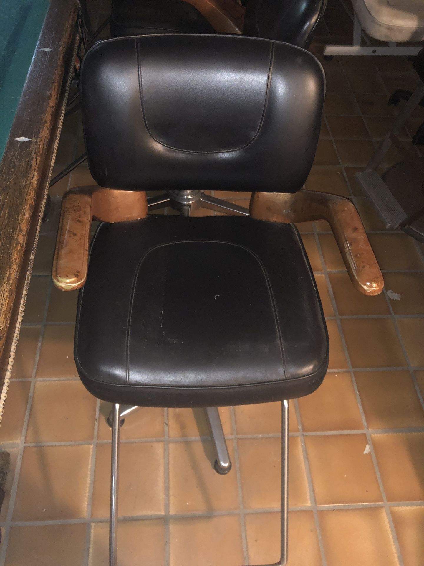 Hair styling Chair