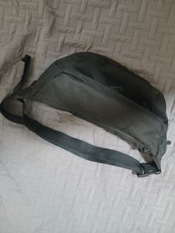 NIKE Elemental Premium Fanny Pack