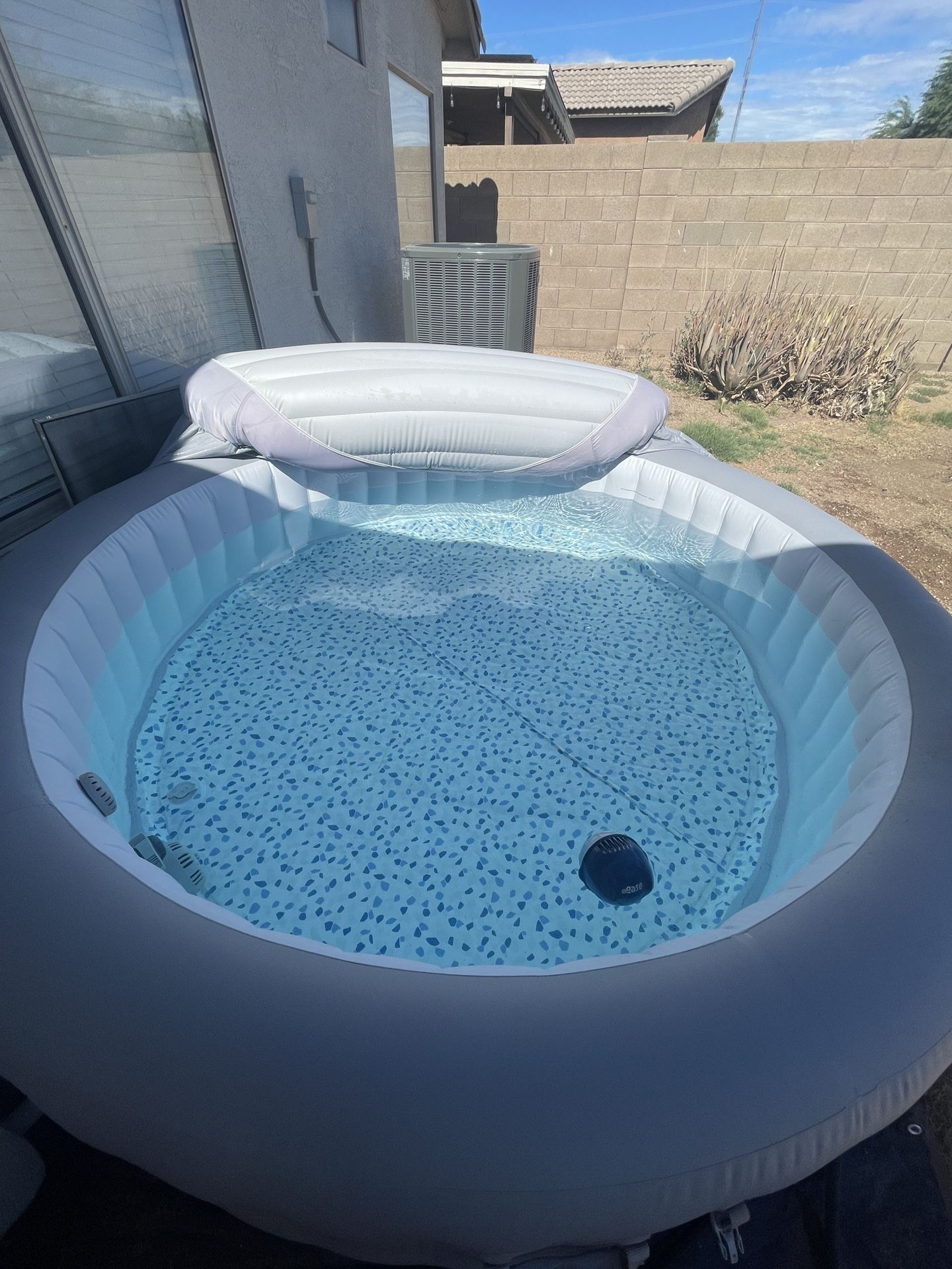 SaluSpa Ventura EnergySense Smart Air Jet 6-8 Person Inflatable Hot Tub Spa