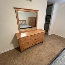 Bedroom set
