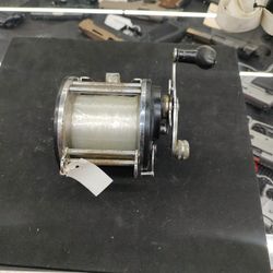 Ocean City Fishing reel  4/0