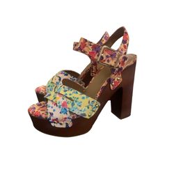 Guanni Bini StrappyPlatform Sandals