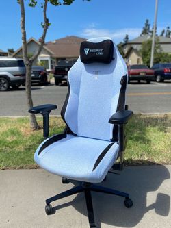 Secretlab TITAN Evo Frost Blue Softweave Gaming / Office Chair