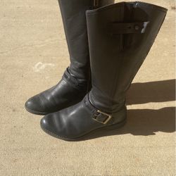 Timberlands - Size 8 Genuine Black Leather Boots