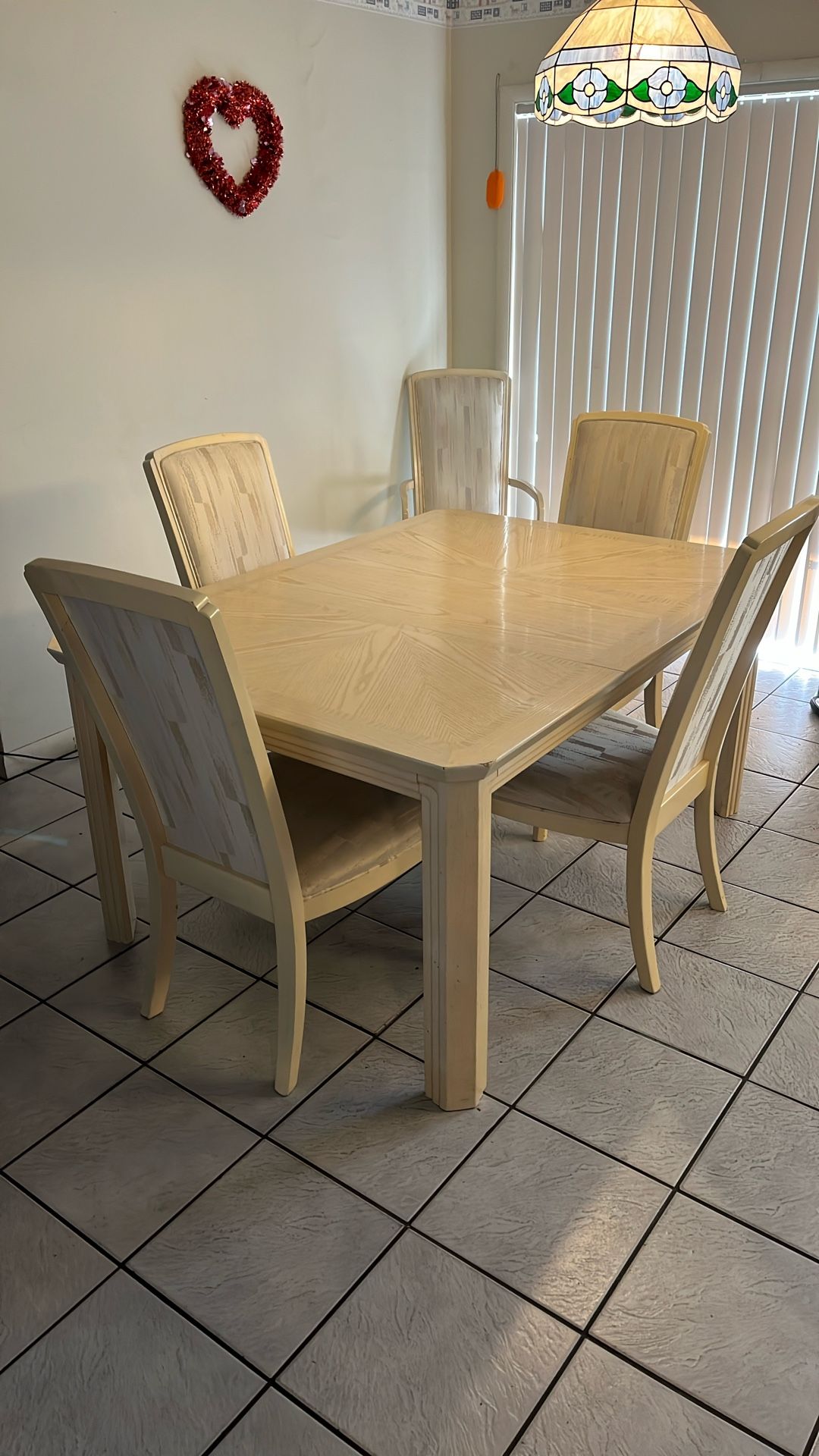 Free Dining Room Table And Chairs