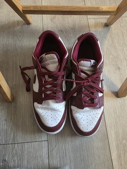 Nike Dunk Low
Team Red
