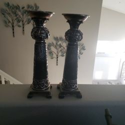 2 Candle Holders 