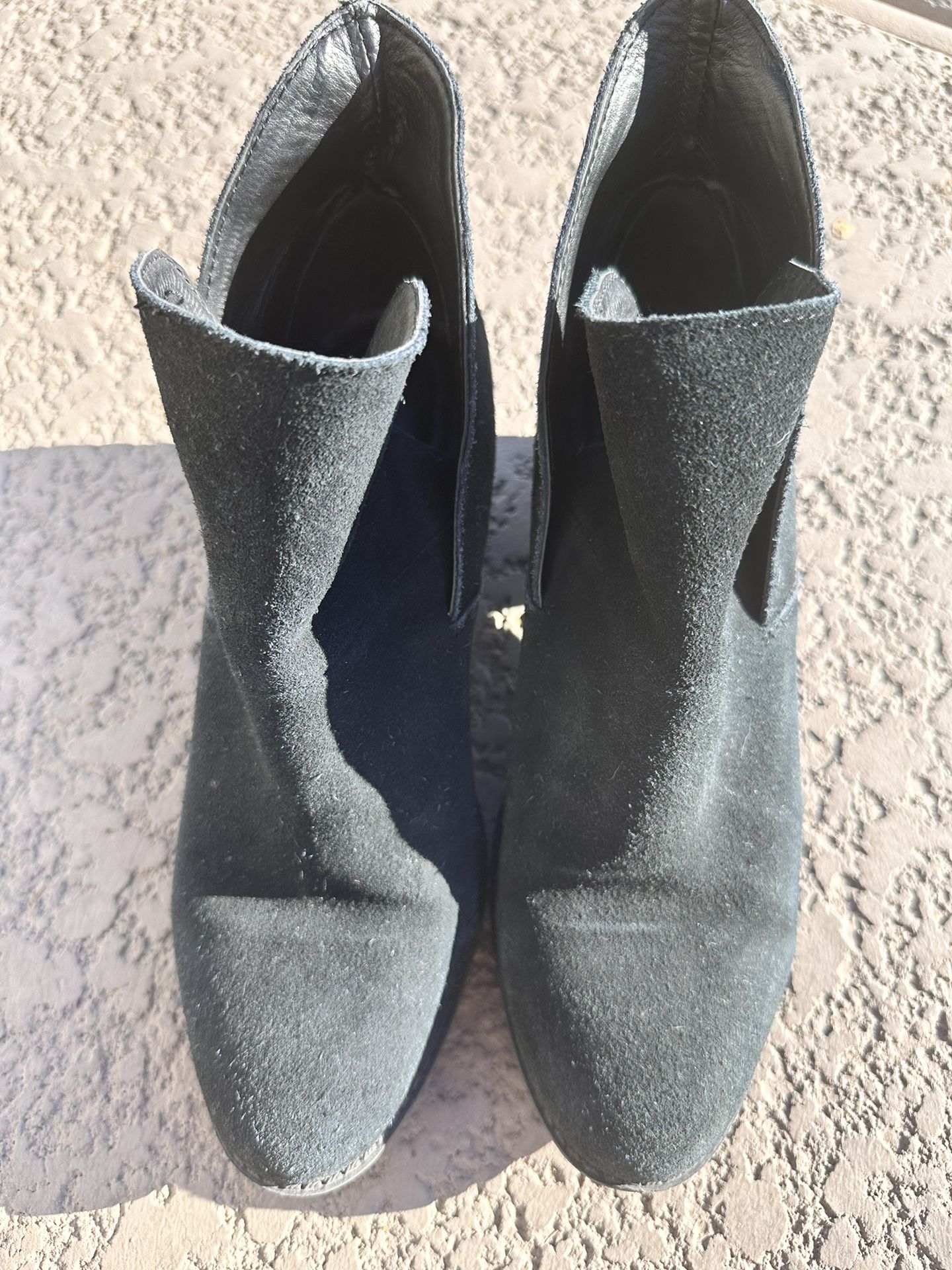 Me Too Black Booties, Size 7.5