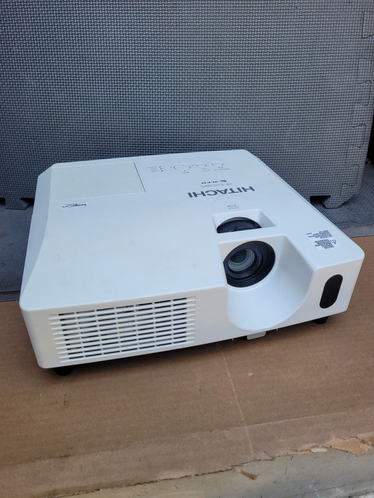 Hitachi Projector