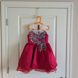 Girl Holiday/ Party Dress 6-8yr Old  $10