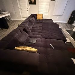 Large Sectional W / Ottoman 