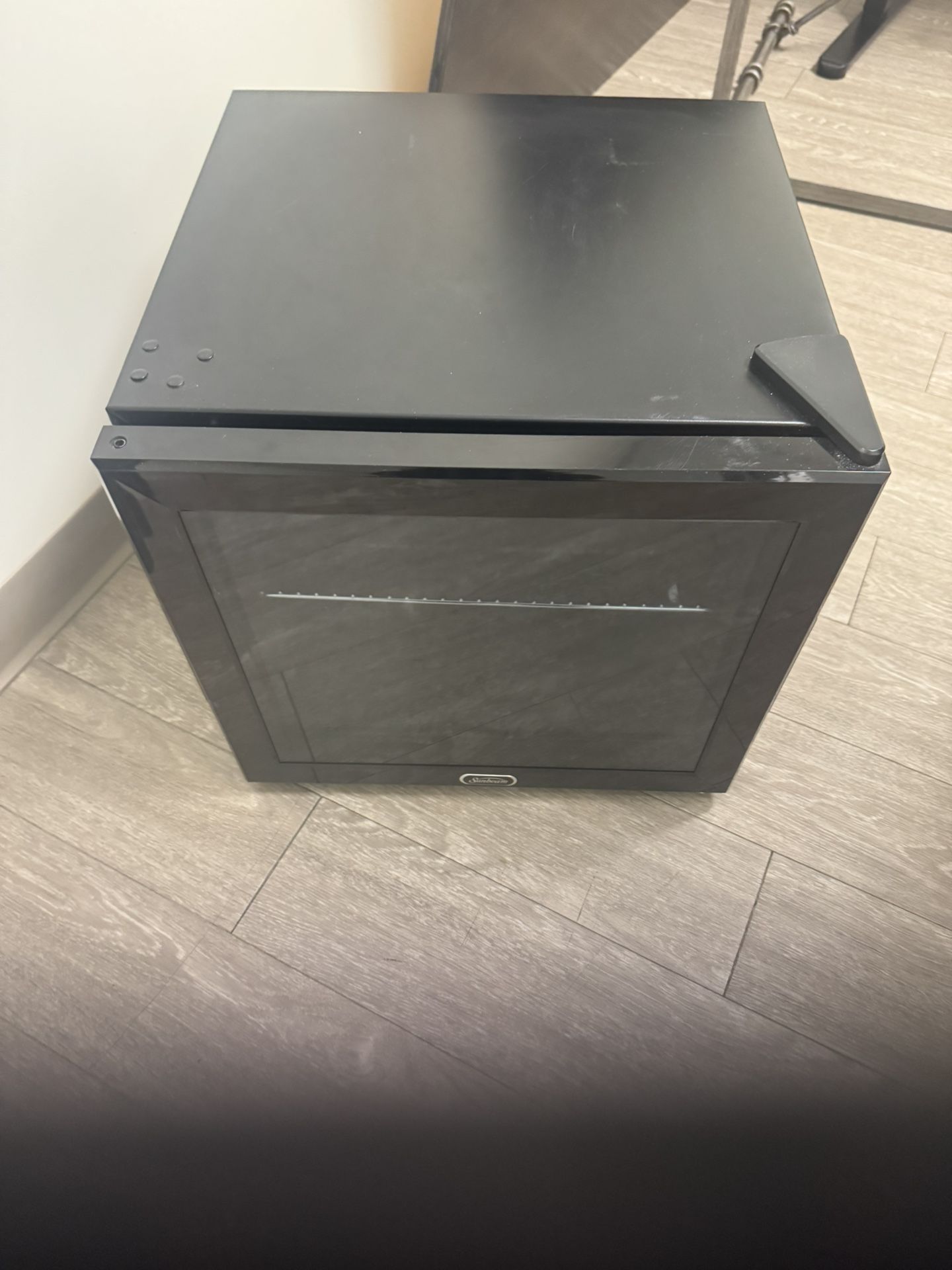 Refrigerator Cooler With Glass / Door