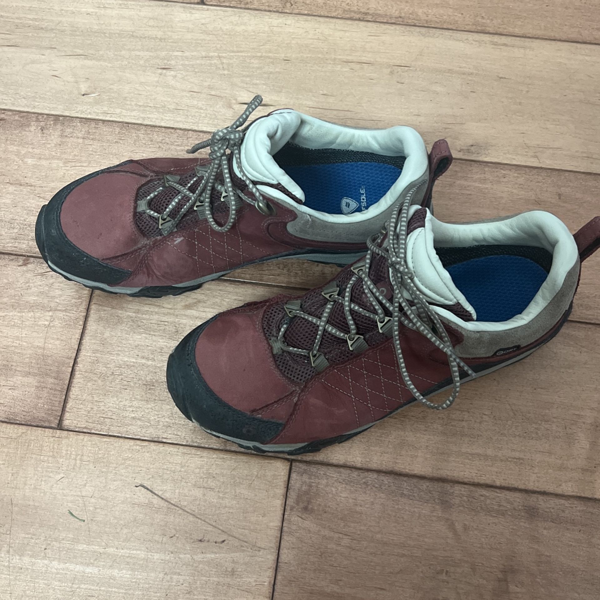 used Oboz Women’s Hiking Shoes Size 8