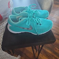 Nike Fex Supreme TF4