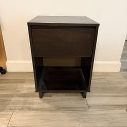 Nightstand 
