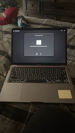 M1 MacBook Pro with touch bar