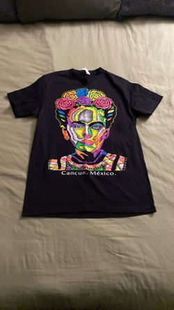 Small Frida Khalo Design Women’s T-shirt 
