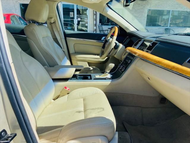 2011 Lincoln MKS