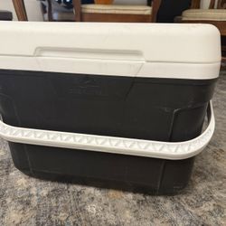 Ozark Trail 30 Quart Hard Side Cooler, 42-Can Capacity