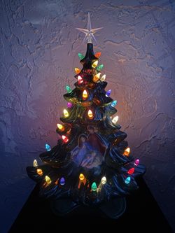 ATLANTIC MOLD Vintage Ceramic Lighted Christmas 2-Pieces Tree/Nativity