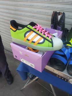 Vendo zapatos Adidas de Los Simpson superstar Simpson Quest