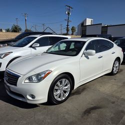 2011 Infiniti M37
