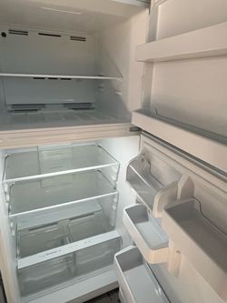 Top Freezer Refrigerator White