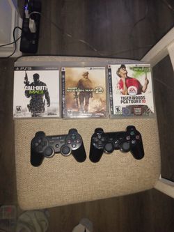 PS3 Bundle – 2 Controllers & 3 Games