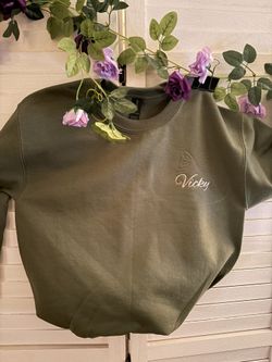 Crewneck Logo Embroidery