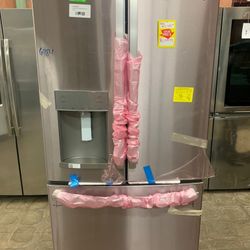 GE GFE28GYNFS 27.8-cu ft French Door Refrigerator 9IR2S