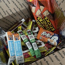 Snack Box( Kit kat, reeses, slim jim)