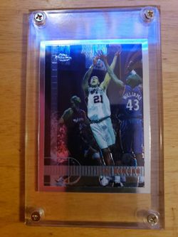 1997-98 RC Tim Duncan Topps Chrome 2023-24 RC Wembanyama Prizm Dylan Harper / Stephen Castle (Lot 4) San Antonio Spurs