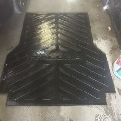 Tapete Para La Caja De Atrás De Una Toyota Tacoma 2017 al 2023