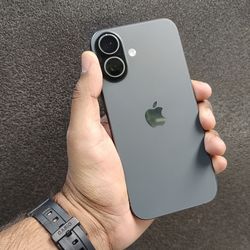 iPhone 17 256GB T-Mobile excellent condition no issues at all- On weekend Special Cash deal $649 🤩✅ (Hurry up limited time offer)