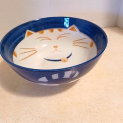 8" New Fine Ceramic Footed Serving Bowl Smiling Blue Cat 