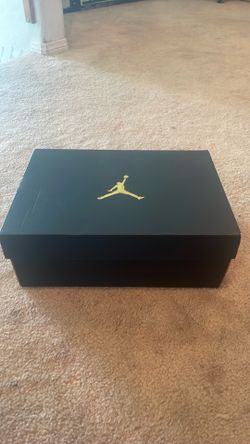 Air Jordan 1 mid (GS) 5.5y Need Gone!!!!!!