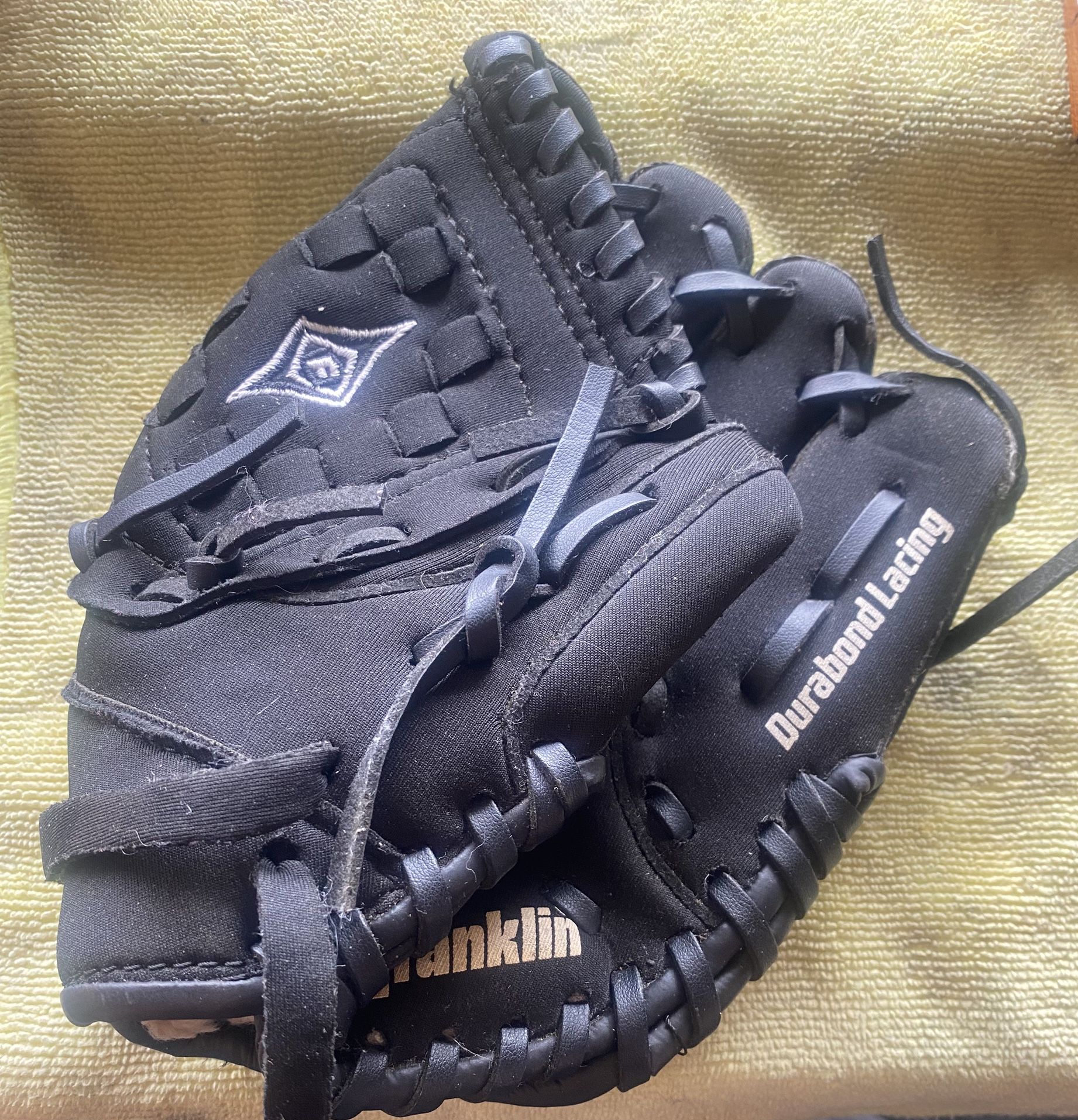 Franklin Baseball Glove Black 4861-9" Durabond Lacing Youth Right Ball