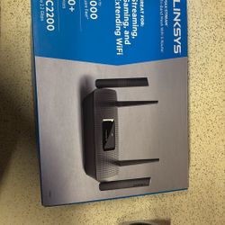 Linksys Tri-band Mesh WiFi Router