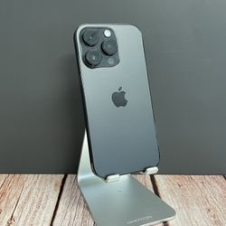 iPhone 15 pro - Unlocked - 256GB